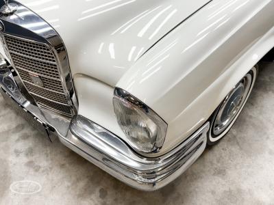 1968 Mercedes - Benz 280 SE