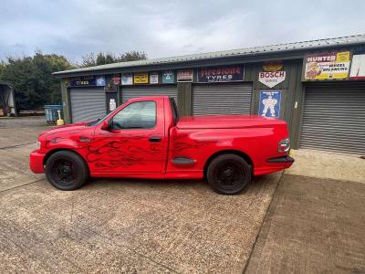 2005 Ford F-150 SVT Lightning