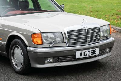 1990 Mercedes - Benz 300 SE AUTO