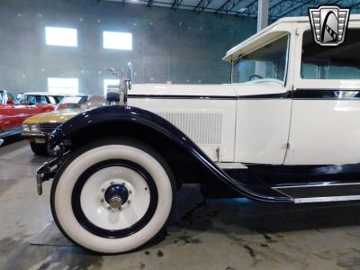 1928 Packard 6-33 Sedan Limo