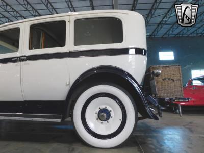 1928 Packard 6-33 Sedan Limo