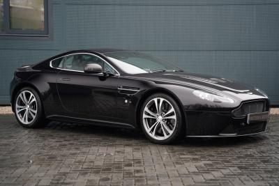 2014 Aston Martin V12 Vantage