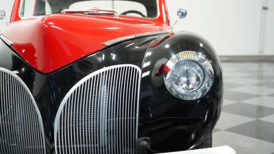 1940 Lincoln Zephyr Restomod