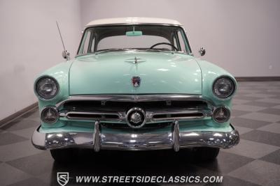 1952 Ford Crestline Restomod