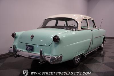 1952 Ford Crestline Restomod