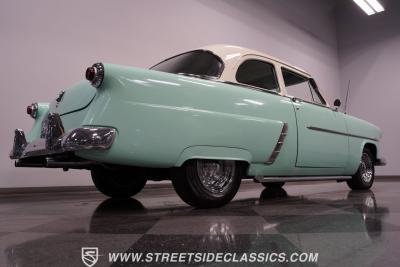 1952 Ford Crestline Restomod