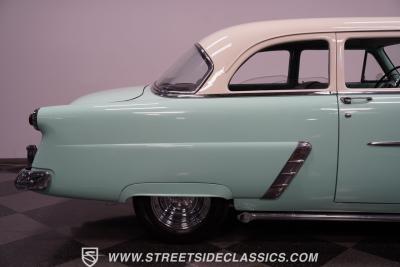 1952 Ford Crestline Restomod