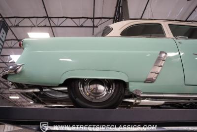 1952 Ford Crestline Restomod