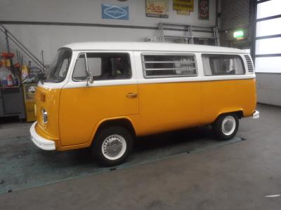 1977 Volkswagen T2 Bus