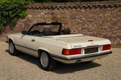 1989 Mercedes - Benz Mercedes Benz SL 560