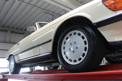 1989 Mercedes - Benz Mercedes Benz SL 560