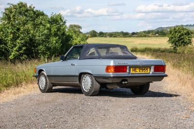 1984 Mercedes - Benz 500 SL (R107)