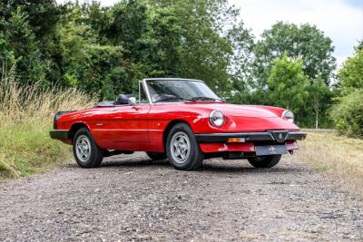 1989 Alfa Romeo 2000 Spider