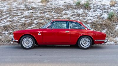 1974 Alfa Romeo GTV 2000