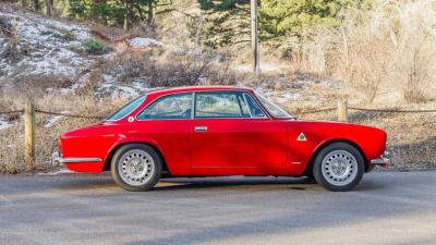 1974 Alfa Romeo GTV 2000