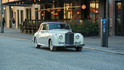 1961 Rolls - Royce Silver Cloud II H.J. Mulliner Drophead Coupe Adaptation