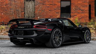 2015 Porsche 918 Spyder