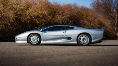 1994 Jaguar XJ220