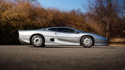 1994 Jaguar XJ220