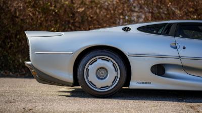 1994 Jaguar XJ220