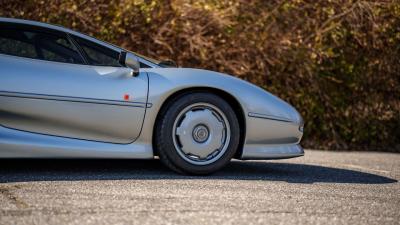 1994 Jaguar XJ220