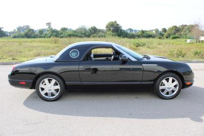 2005 Ford Thunderbird