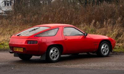 140 Porsche 928