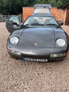 1990 Porsche 928 S4