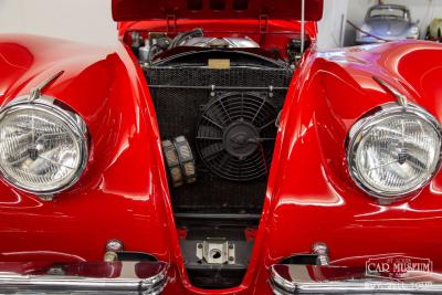 1952 Jaguar XK120 Fixed Head