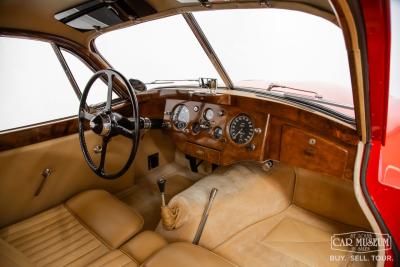 1952 Jaguar XK120 Fixed Head