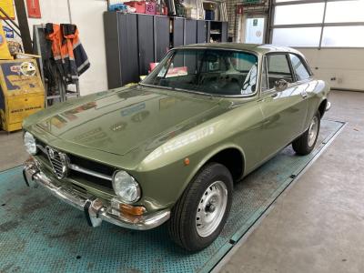 1974 Alfa Romeo 1600 GT jr Bertone green