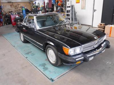 1988 Mercedes - Benz 560SL black &#039;&#039;88