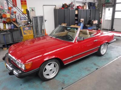 1985 Mercedes - Benz 380SL W107 Roadster red