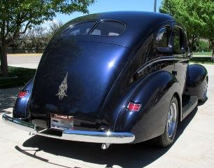 1940 Ford Sedan