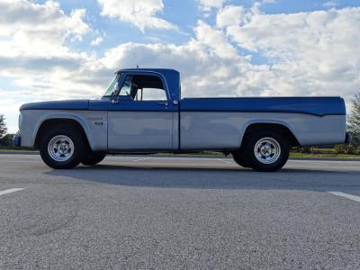 1968 Dodge D100