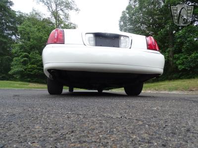 2001 Lincoln Town Car