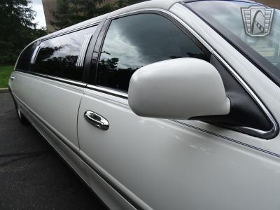 2001 Lincoln Town Car