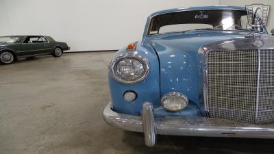 1959 Mercedes - Benz 220S