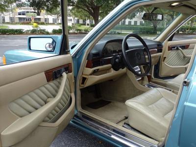 1991 Mercedes - Benz 300SE