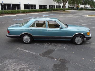 1991 Mercedes - Benz 300SE