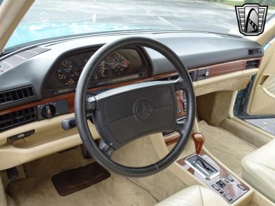 1991 Mercedes - Benz 300SE