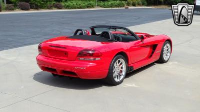 2004 Dodge Viper