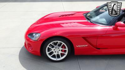 2004 Dodge Viper