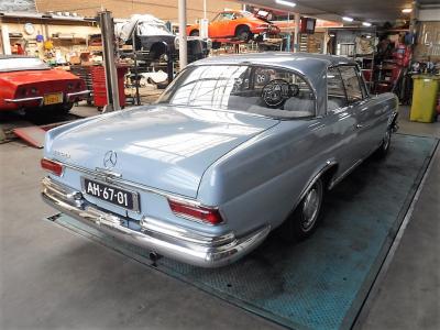 1963 Mercedes - Benz 220 SE Coupe W111