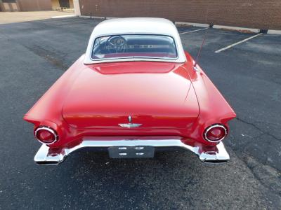 1957 Ford Thunderbird