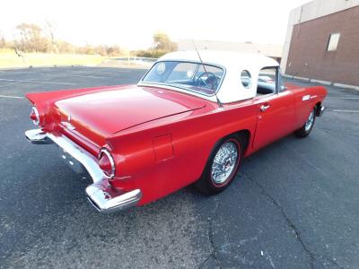 1957 Ford Thunderbird