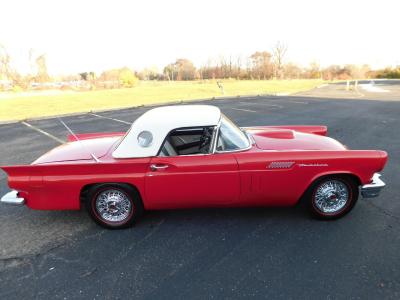 1957 Ford Thunderbird