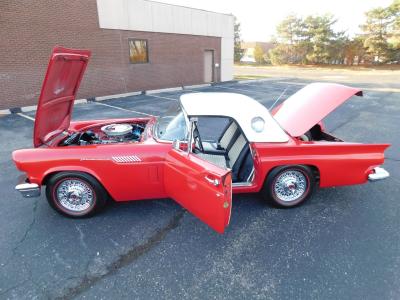 1957 Ford Thunderbird