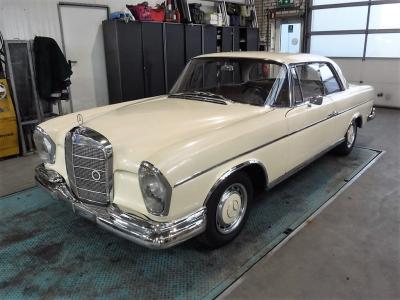 1967 Mercedes - Benz 300SE Coupe no. 9662