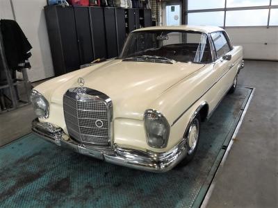 1967 Mercedes - Benz 300SE Coupe no. 9662